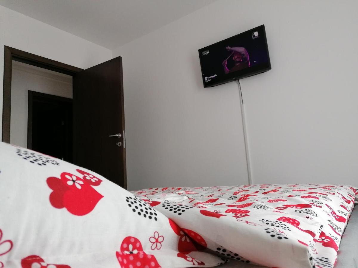 Ama Cu Terasa 50 Mp & Parcare *