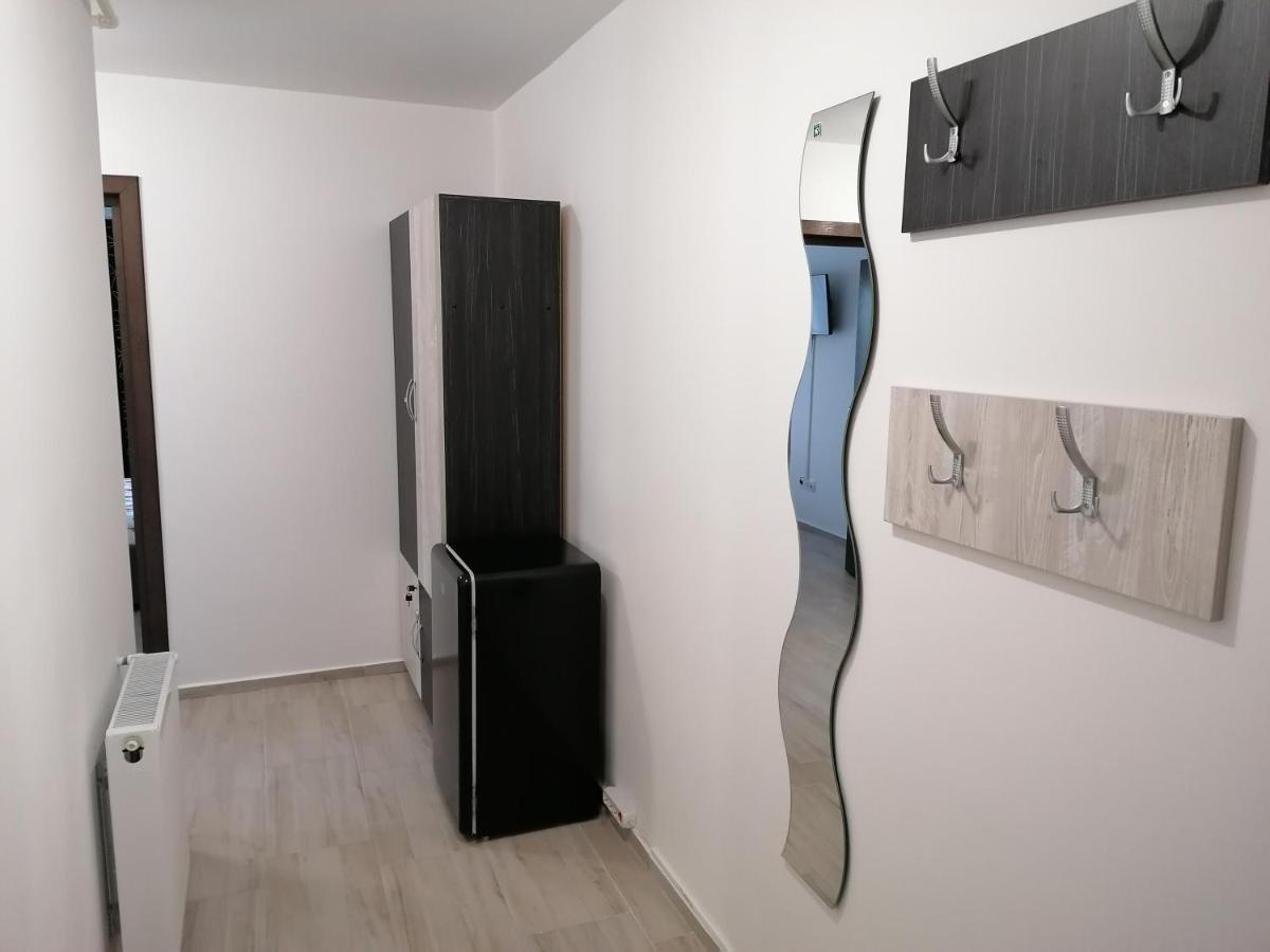 Ama Cu Terasa 50 Mp & Parcare Apartment Brasov