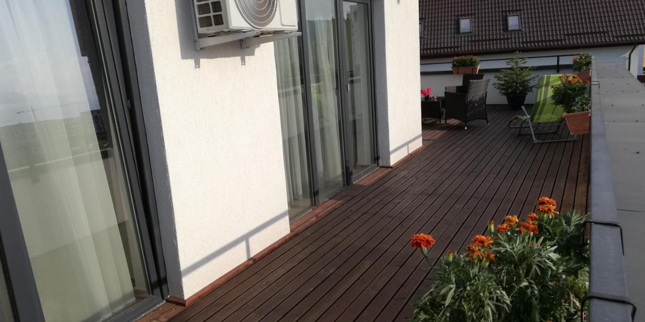 Ama Cu Terasa 50 Mp & Parcare Braşov