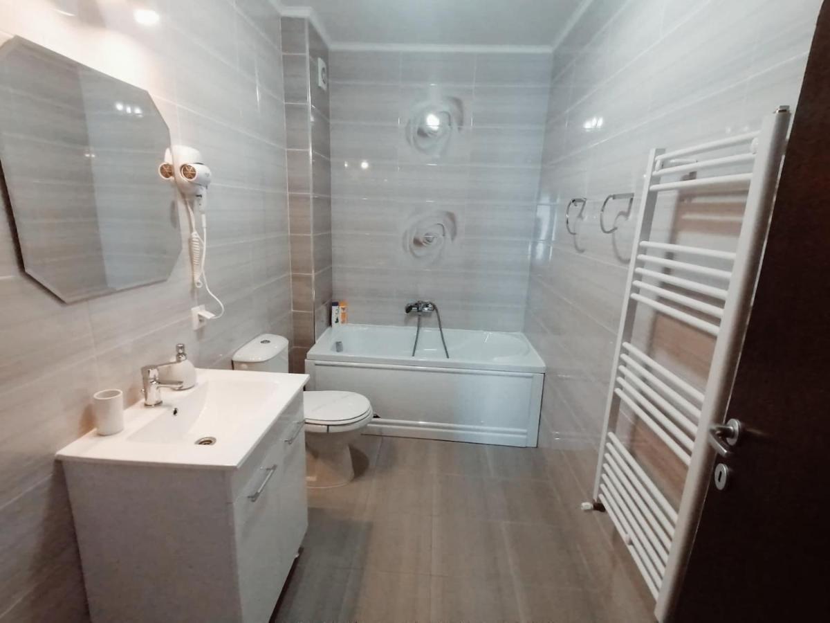 Appartamento Ama Cu Terasa 50 Mp & Parcare Braşov